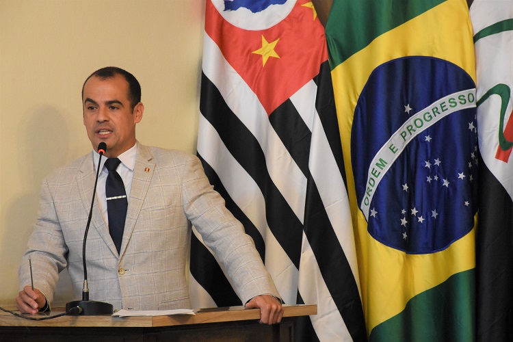 Cesinha fiscaliza limpeza pública em bairros da cidade
