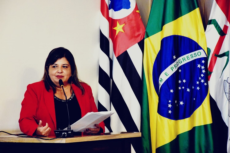 Vereadora destacou atuação conjunta com deputados e cobrou novamente atendimento médico na zona rural