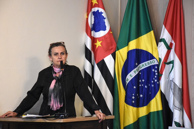 Sandra Vadalá solicita melhorias no Jardim Eldorado